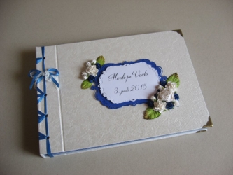 Jaapani köites album 25 sisulehe ja kalkaga. Formaat: A4.