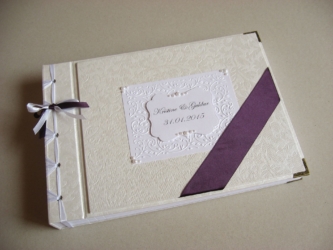 Jaapani köites album 40 sisulehe ja kalkaga. Formaat: A4.