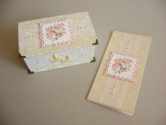 Kinkekarp ja kaart pulmakingiks.