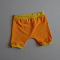 Trikotaažist põlvpüksid beebile, suurus 74.