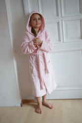 Mõnusalt pehme hommikumantel, suurus 146.