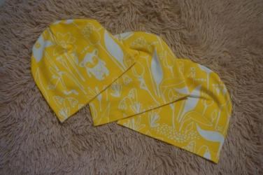 Trikotaažist suvised õhemad mütsid