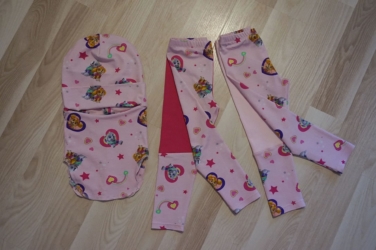 Retuusid suuruses 92 ja müts 49 cm peaümbermõõdule.