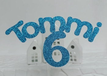Nime ja numbriga topper koogile/tordile